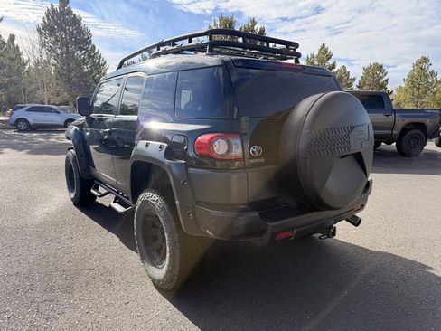 Used 2012 Toyota FJ Cruiser Base image 3