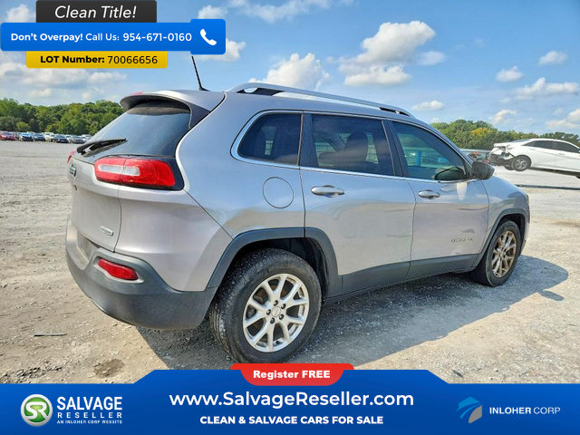 Used 2016 Jeep Cherokee Latitude FWD image 4