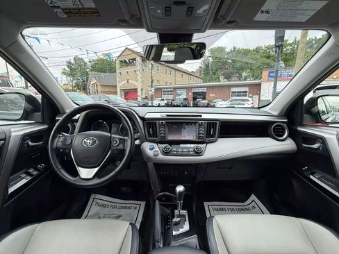Used 2016 Toyota RAV4 Limited image 48