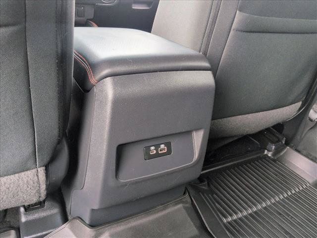 Used 2022 Nissan Frontier PRO-4X w/ Off-Road Protection Package AWD/4WD image 25