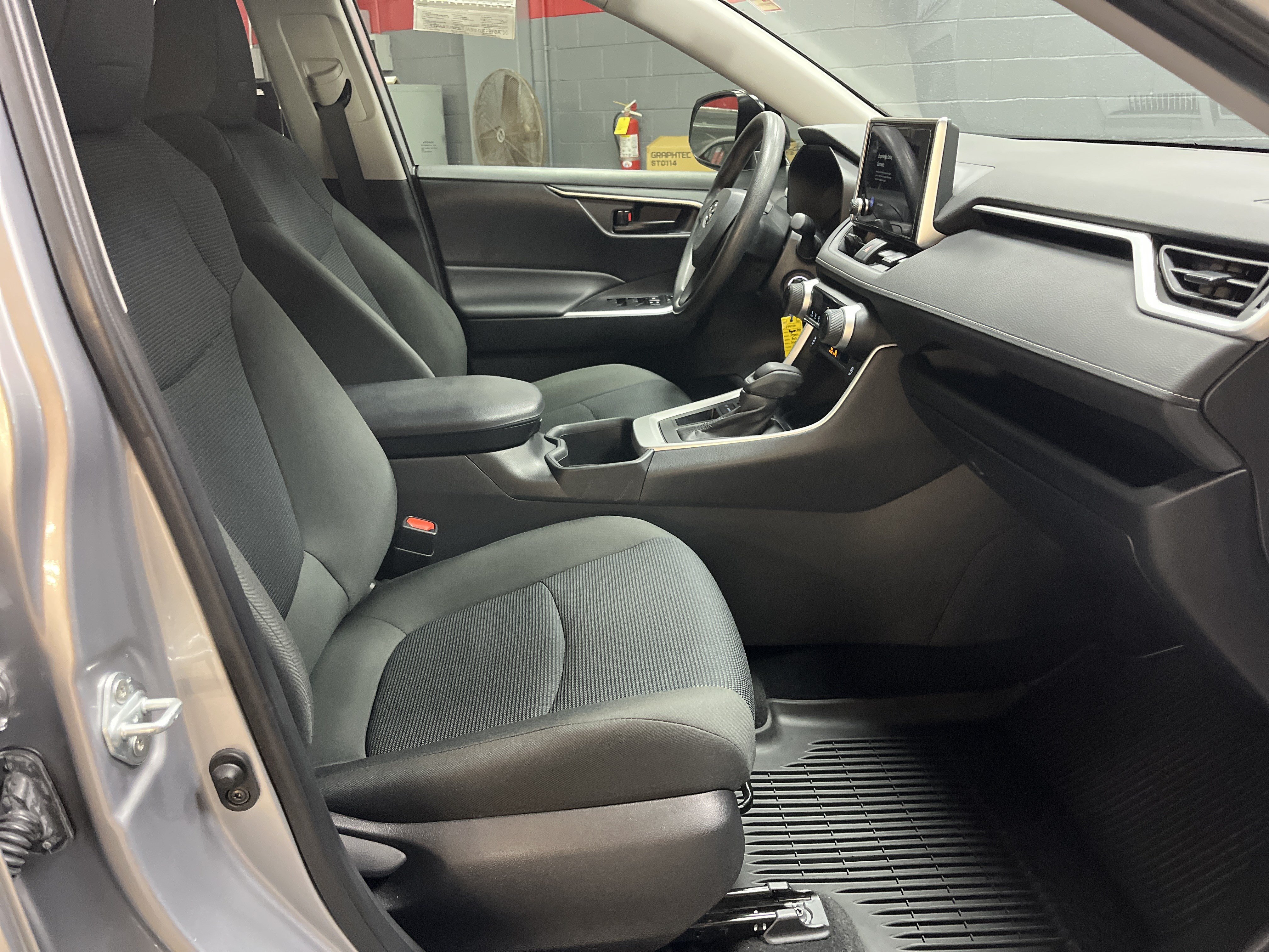 Certified 2024 Toyota RAV4 LE FWD image 32
