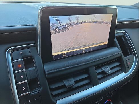 Used 2021 Chevrolet Tahoe Z71 w/ Rear Media and Nav Package image 19