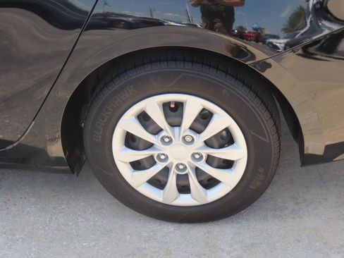 Used 2024 Kia Forte LX FWD image 16