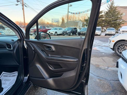 Used 2021 Chevrolet Trax LS w/ Tint and Cruise Package image 20