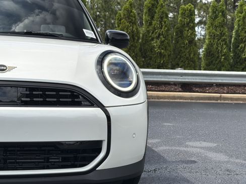 Certified 2026 MINI Cooper 2-Door Hardtop FWD image 20