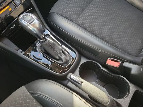 Used 2019 Buick Encore Preferred image 15