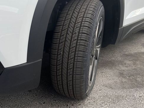 New 2024 Volkswagen Taos SE image 19