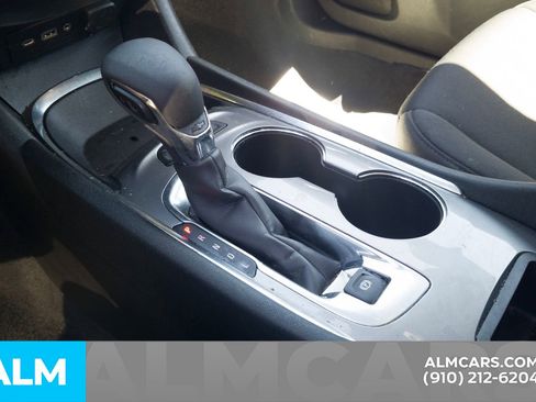Used 2024 Chevrolet Malibu LT FWD image 10