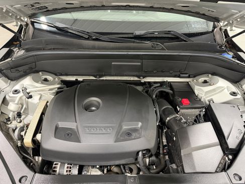 Used 2018 Volvo XC90 T5 Momentum w/ Convenience Package image 22