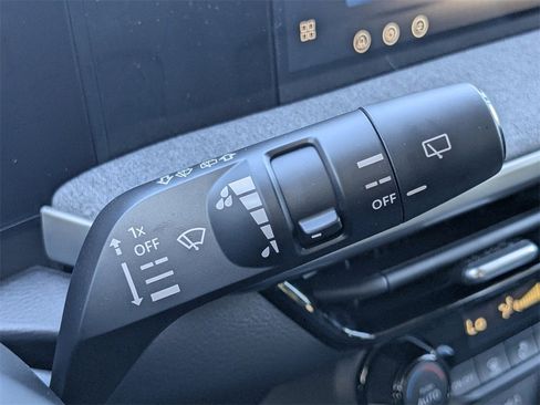 New 2026 Nissan Kicks SV image 24