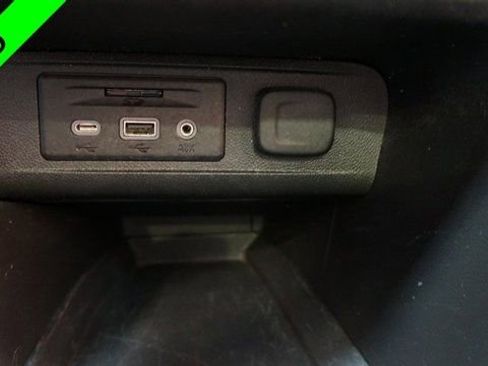 Used 2020 Buick Encore GX Essence w/ Experience Buick Package image 19