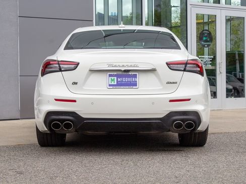 Used 2024 Maserati Ghibli Modena Q4 AWD/4WD image 9