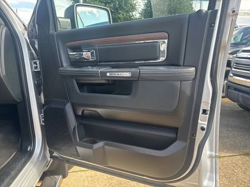 Used 2017 RAM 1500 Laramie w/ Convenience Group image 16