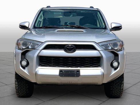 Used 2018 Toyota 4Runner TRD Off-Road Premium AWD/4WD image 4