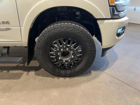 Used 2023 RAM 3500 Limited image 38