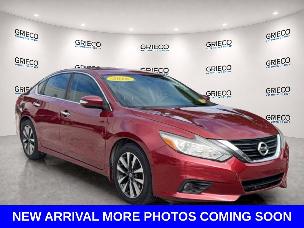 Used 2016 Nissan Altima 2.5 SV w/ Convenience Package FWD image 1