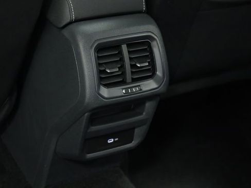 New 2025 Volkswagen Taos SE AWD/4WD image 34