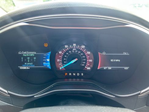 Used 2019 Ford Fusion SEL AWD/4WD image 15