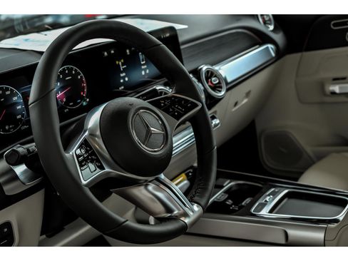 New 2026 Mercedes-Benz GLB 250 4MATIC image 10