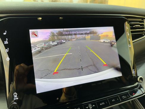 Used 2024 Jeep Wagoneer Series II w/ Flexible Seating Group image 22