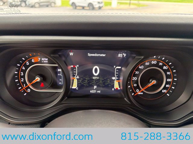 Used 2025 Jeep Wrangler Unlimited Sahara AWD/4WD image 18