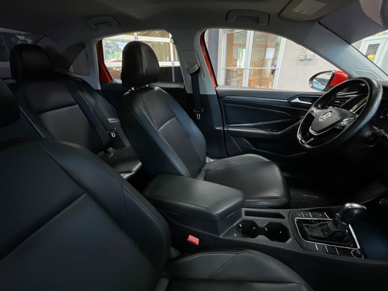 Used 2019 Volkswagen Jetta SEL FWD image 32