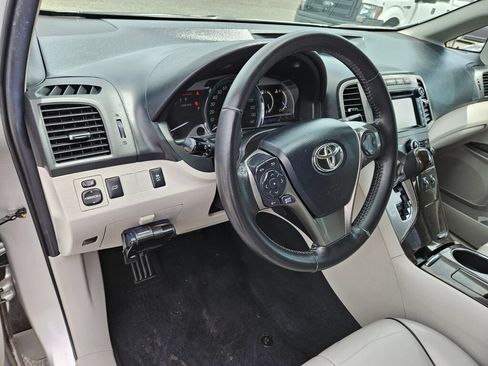 Used 2013 Toyota Venza XLE w/ Tow Prep Pkg AWD/4WD image 16