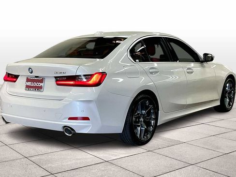Used 2025 BMW 330i Sedan w/ Premium Package image 16