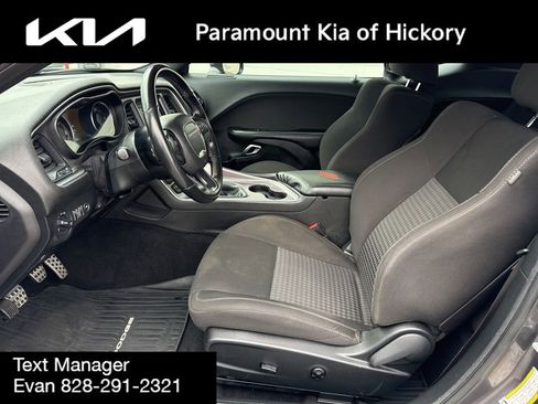 Used 2019 Dodge Challenger R/T image 19