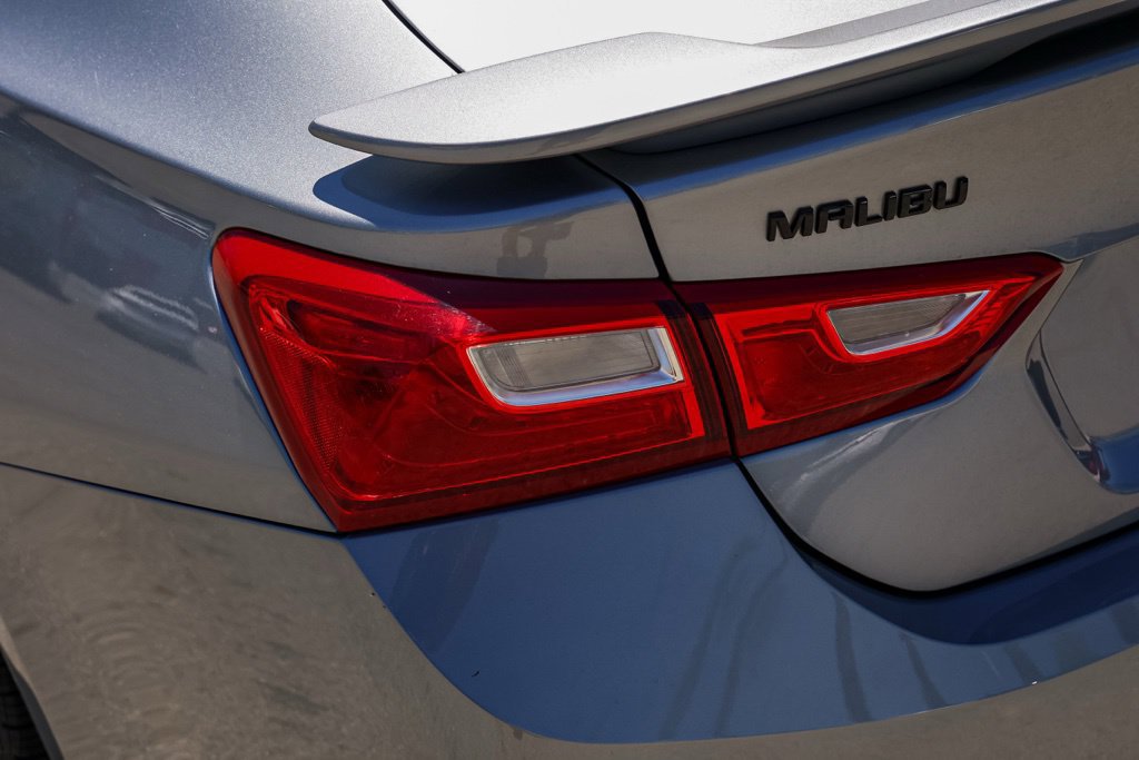 Used 2025 Chevrolet Malibu RS FWD image 8