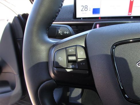 Used 2022 Ford Mustang Mach-E Premium image 12