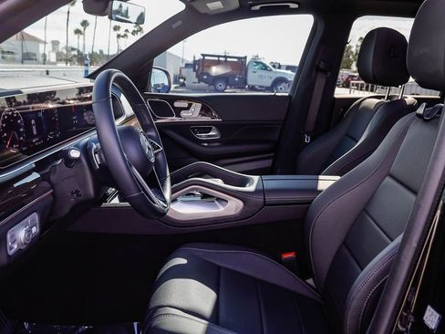 Used 2025 Mercedes-Benz GLE 450e 4MATIC image 19