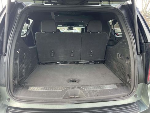 Used 2023 Chevrolet Suburban Premier image 14