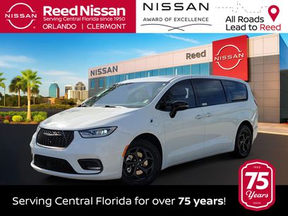 Used 2024 Chrysler Pacifica Limited