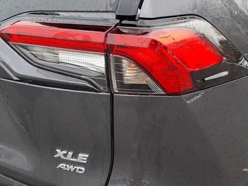 Used 2024 Toyota RAV4 XLE Premium image 9
