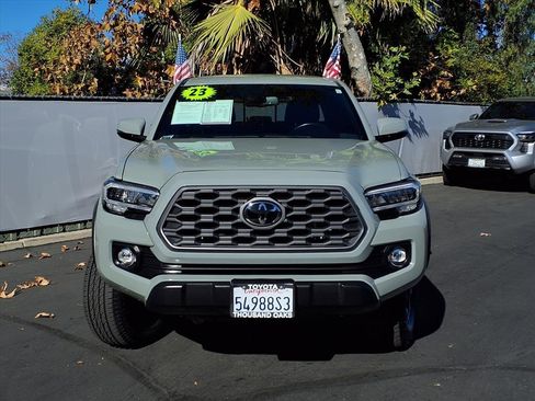 Certified 2023 Toyota Tacoma TRD Off-Road image 2