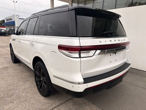 Used 2024 Lincoln Navigator Black Label AWD/4WD image 3