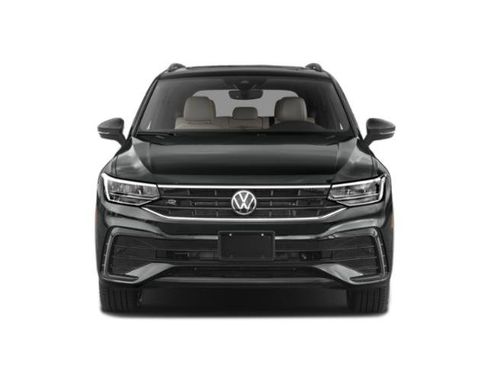 Used 2022 Volkswagen Tiguan SE R-Line image 4