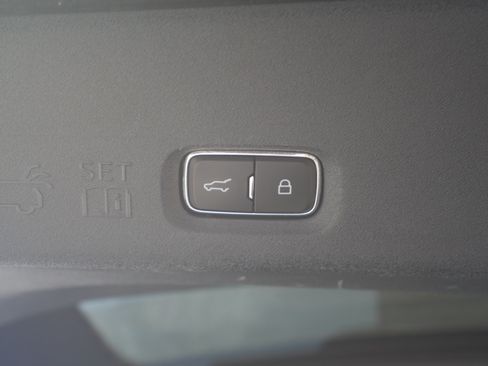 Certified 2025 Ford Expedition Active AWD/4WD image 21