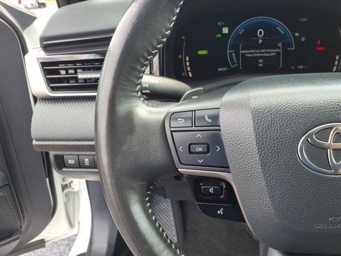 Certified 2025 Toyota Camry SE FWD image 9