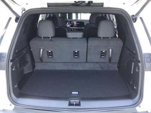 New 2025 Chevrolet Traverse LT w/ Enhanced Driving Package image 20