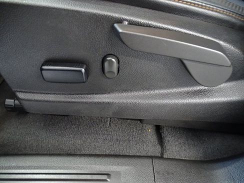 Certified 2022 GMC Canyon AT4 image 3