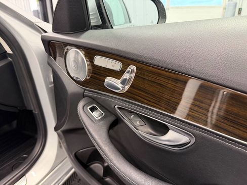 Used 2016 Mercedes-Benz C 300 4MATIC Sedan image 13