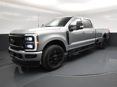 Used 2024 Ford F350 Lariat w/ Black Appearance Package image 2