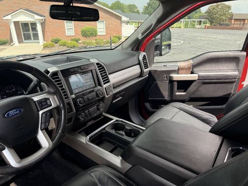 Used 2017 Ford F350 Lariat w/ Chrome Package AWD/4WD image 9