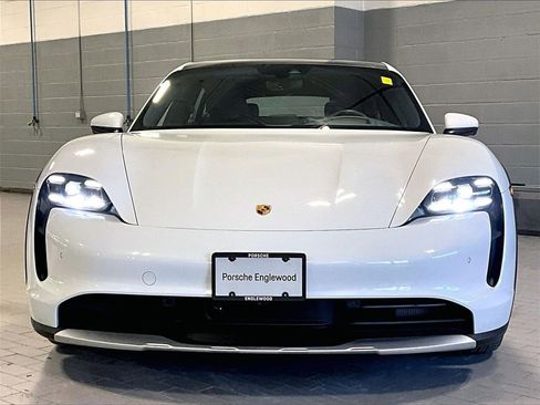 Certified 2022 Porsche Taycan 4 Cross Turismo image 8
