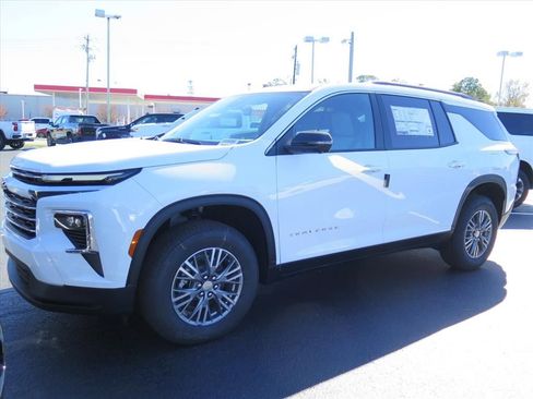 New 2026 Chevrolet Traverse LT w/ Driver Confidence Package image 8