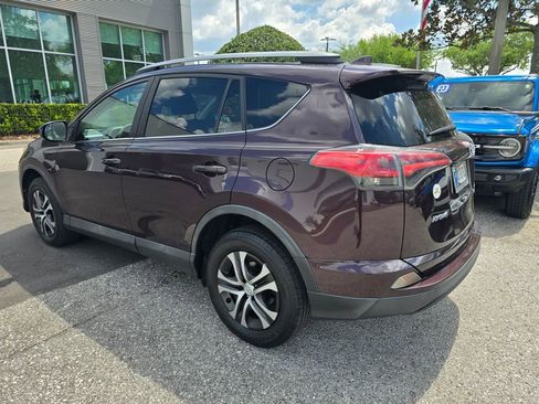 Used 2017 Toyota RAV4 LE image 2