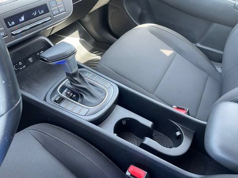 Used 2024 Hyundai Kona SEL FWD image 19