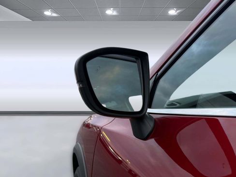 Certified 2022 Nissan Pathfinder SL w/ Lighting Package (N92) image 20